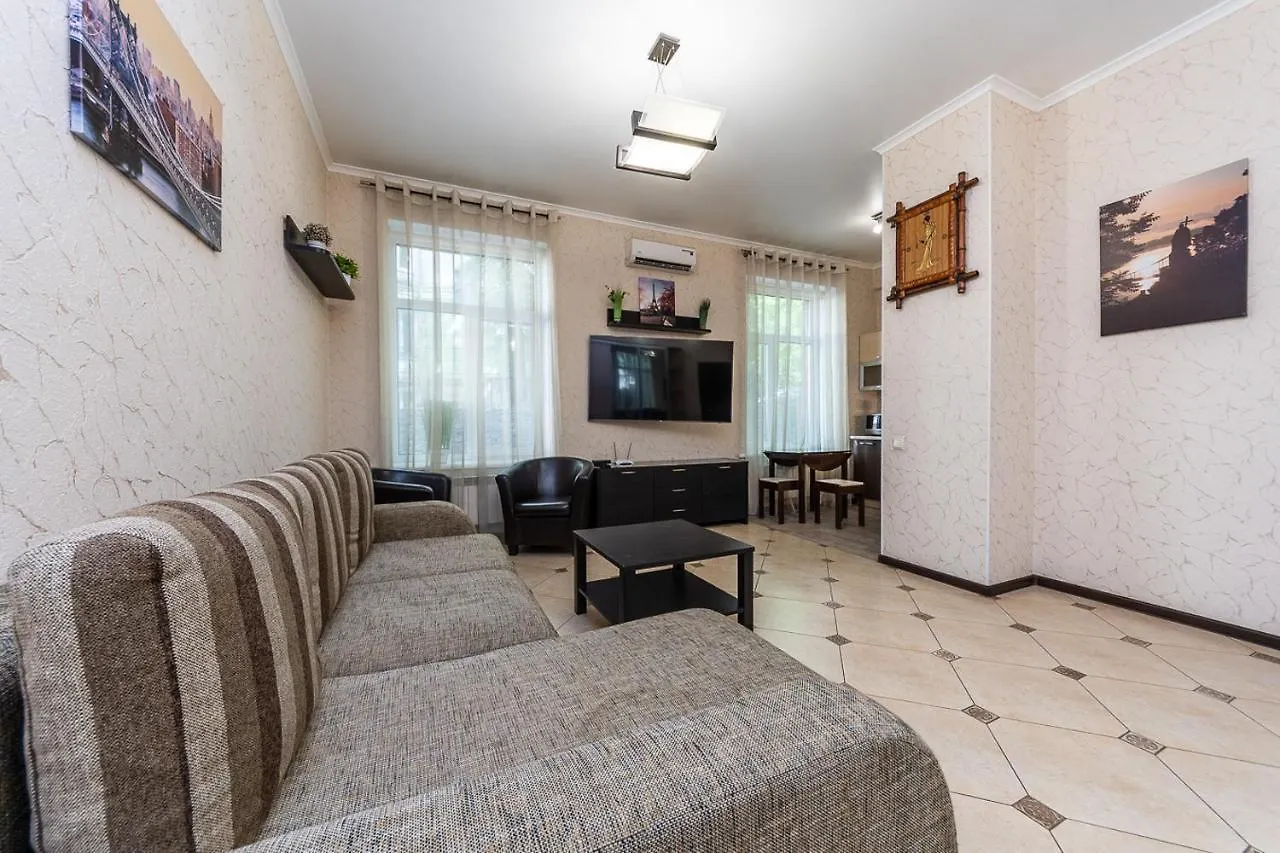Apartment Kreschatik 21, with terrace Kiew