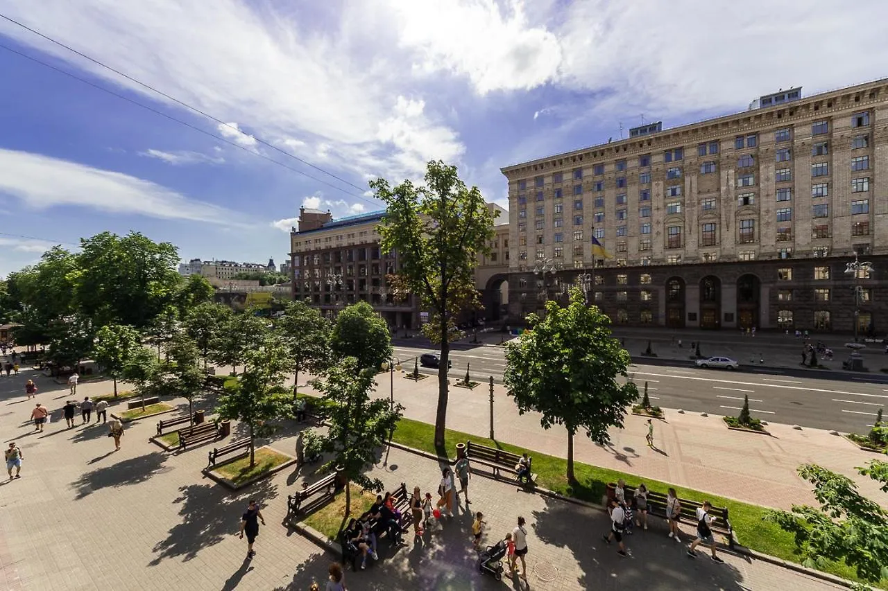 Apartment Kreschatik 21, with terrace Kiew